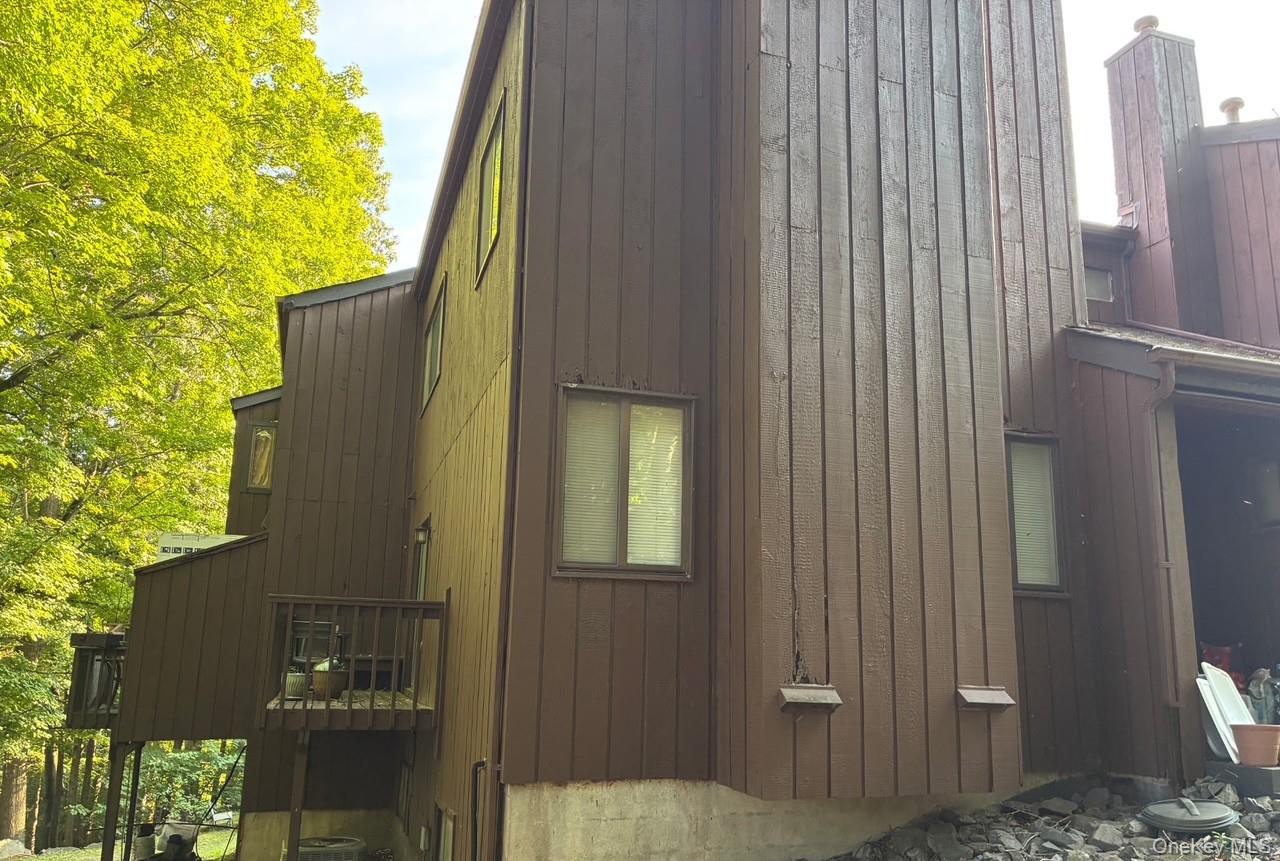 20 Redwood Drive, Highland Mills, NY 10930