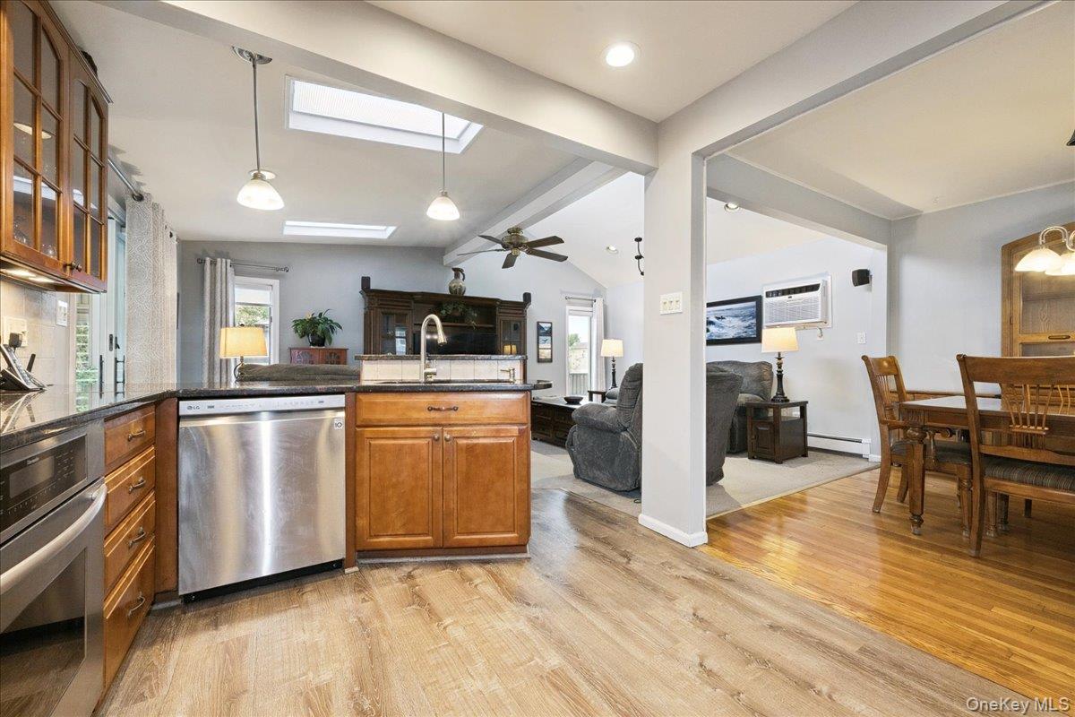 570 S Ocean Avenue, Freeport, NY 11520