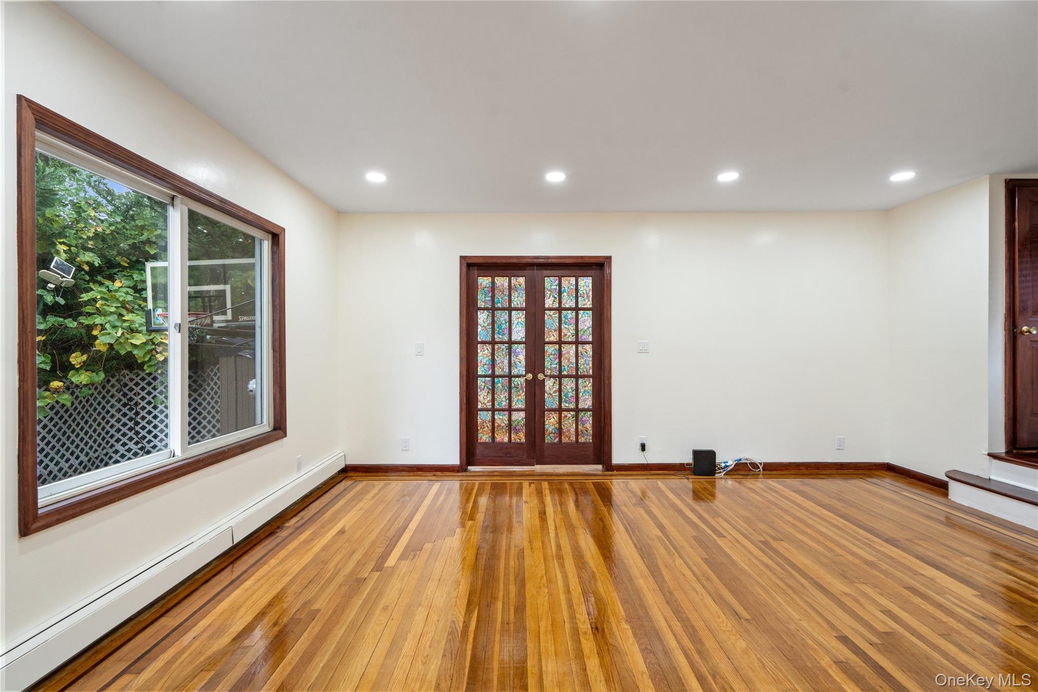 224 Bryant Avenue, Floral Park, NY 11001