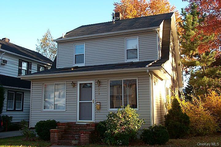 224 Bryant Avenue, Floral Park, NY 11001