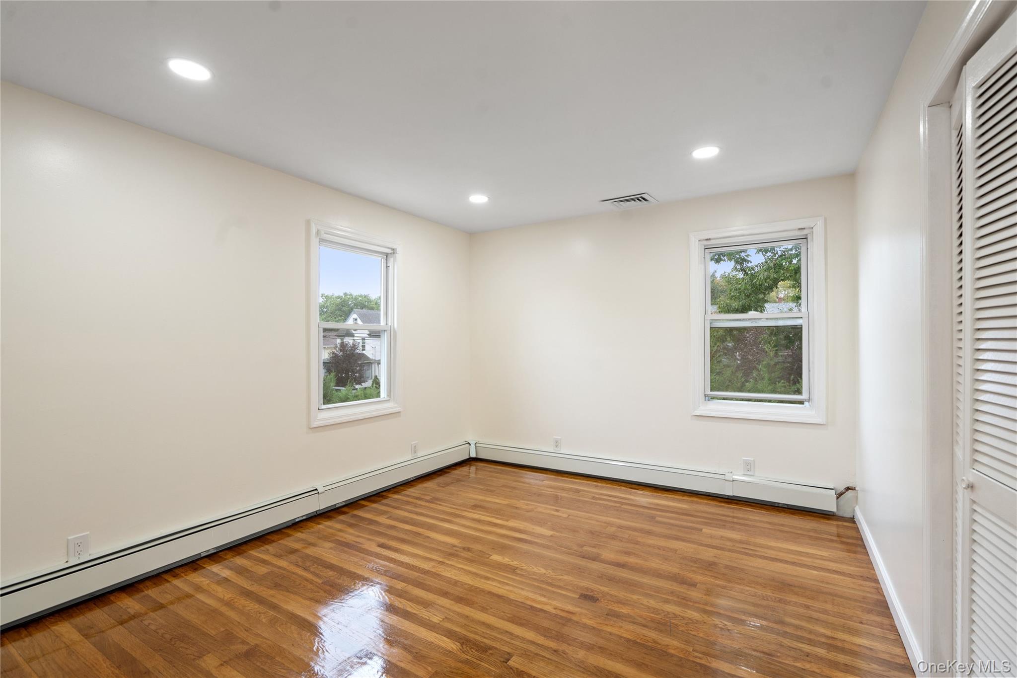 224 Bryant Avenue, Floral Park, NY 11001