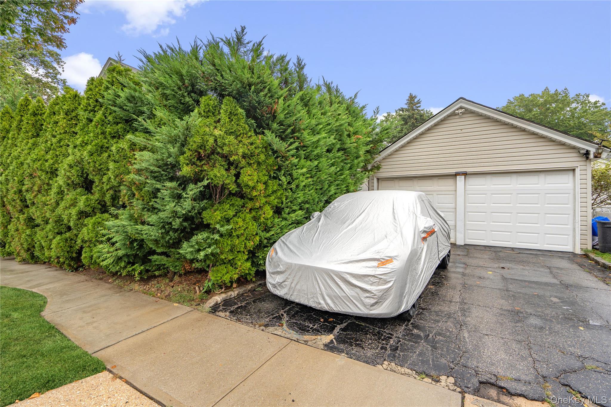 224 Bryant Avenue, Floral Park, NY 11001