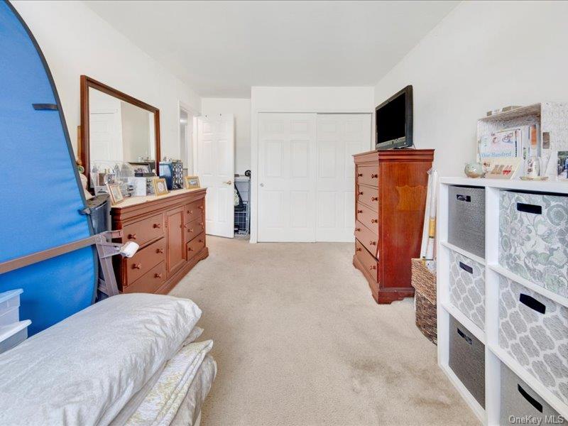 114 Beacon Lane, Bronx, NY 10473