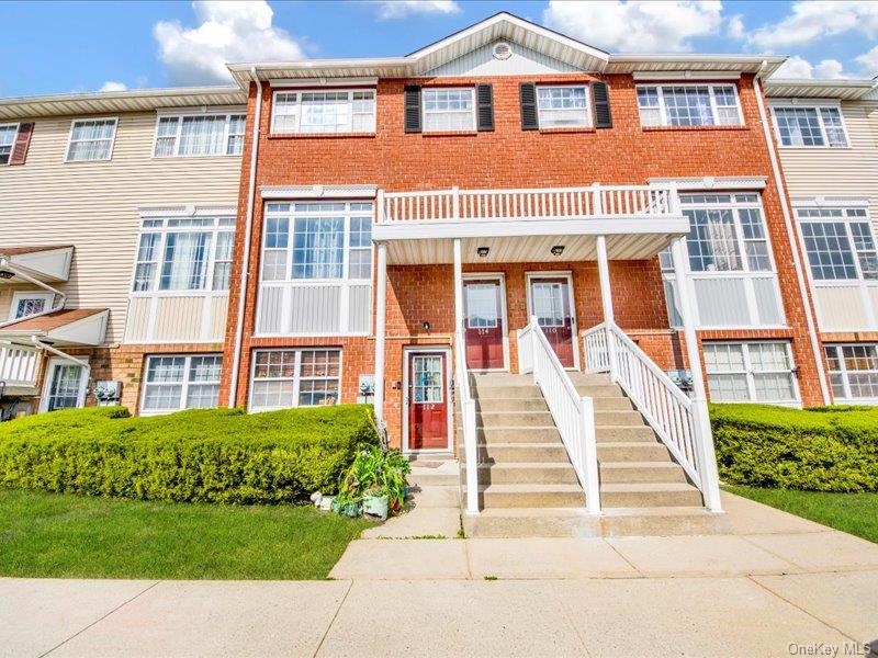 114 Beacon Lane, Bronx, NY 10473