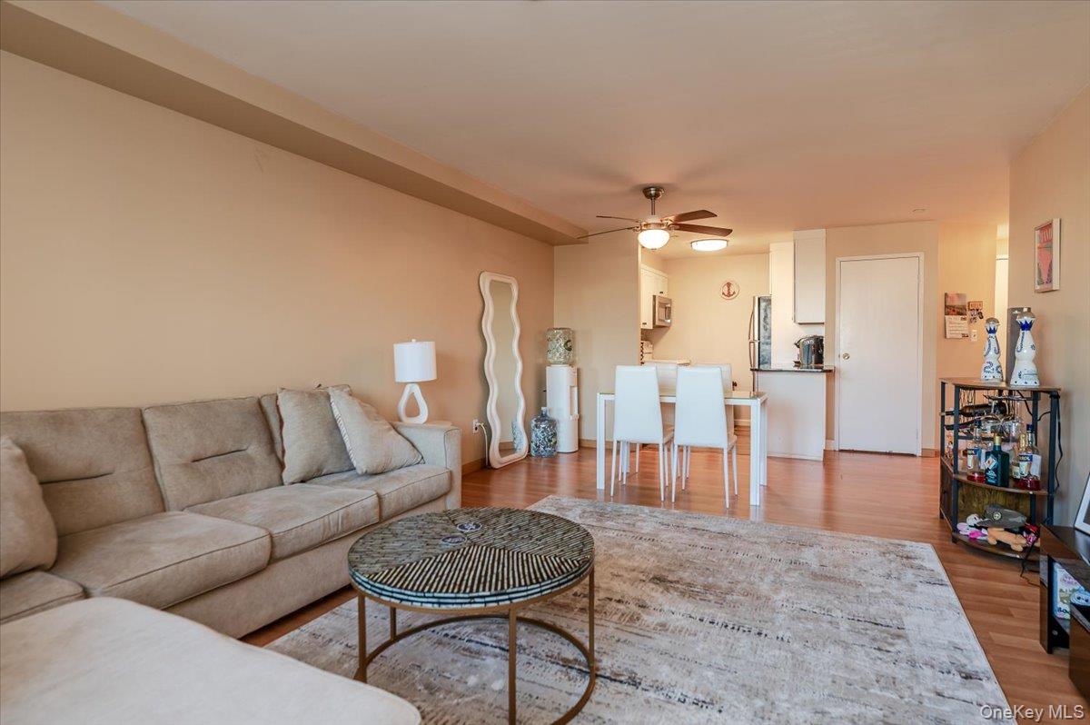 185 W Park Avenue # 209, Long Beach, NY 11561