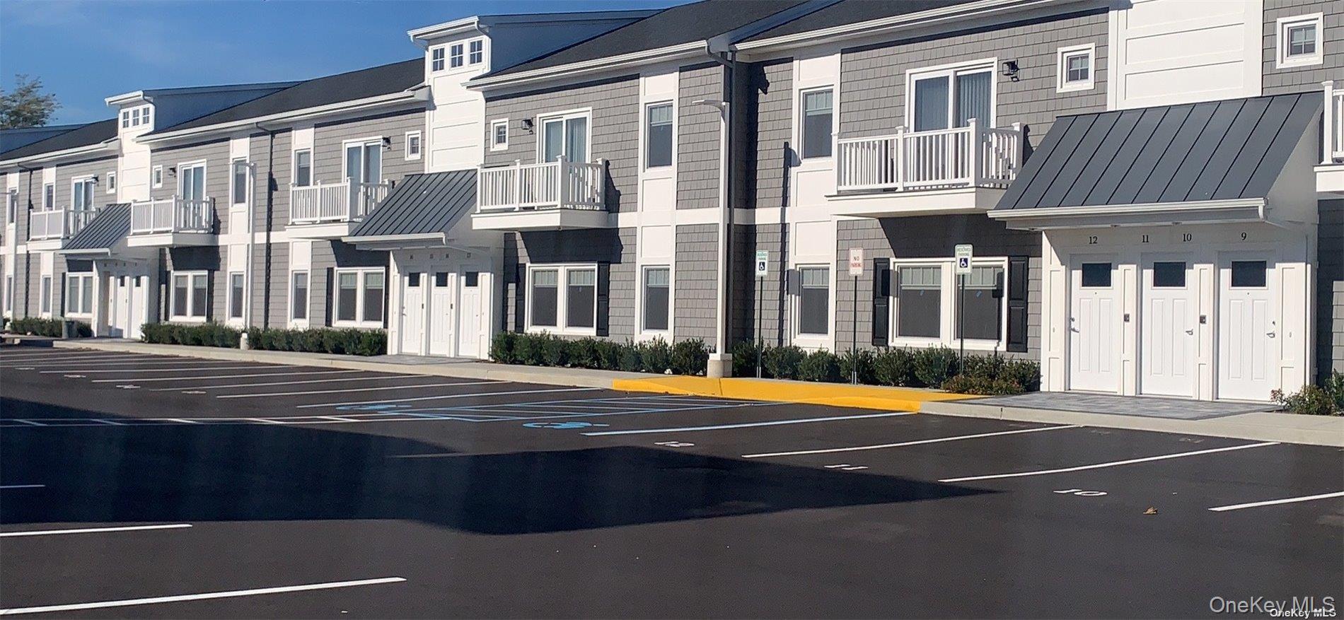 515 Jackson Avenue # 37, Lindenhurst, NY 11757