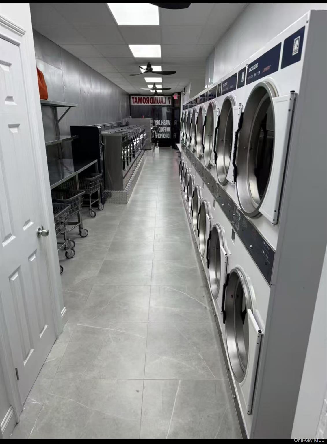 14244 Roosevelt Avenue, Flushing, NY 11354