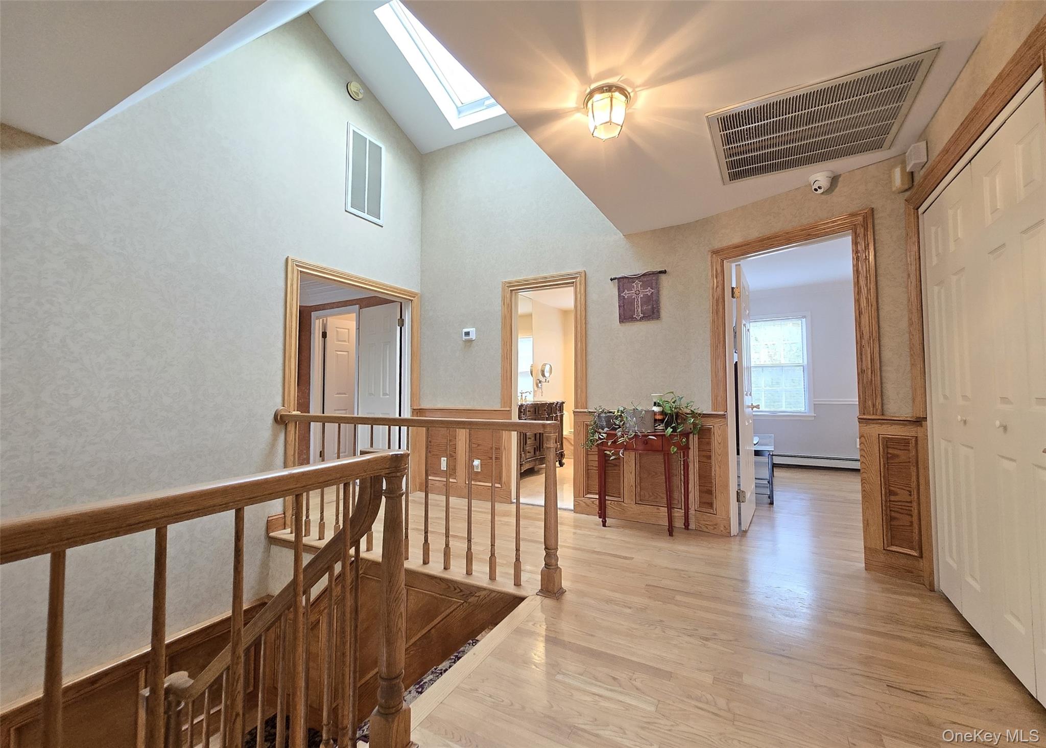 21 Durham Place, Lake Grove, NY 11755