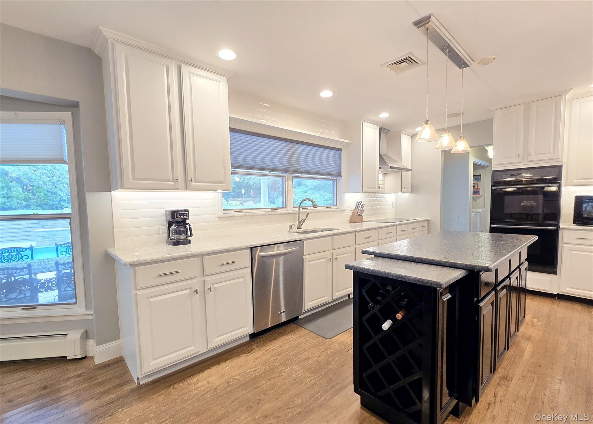 21 Durham Place, Lake Grove, NY 11755