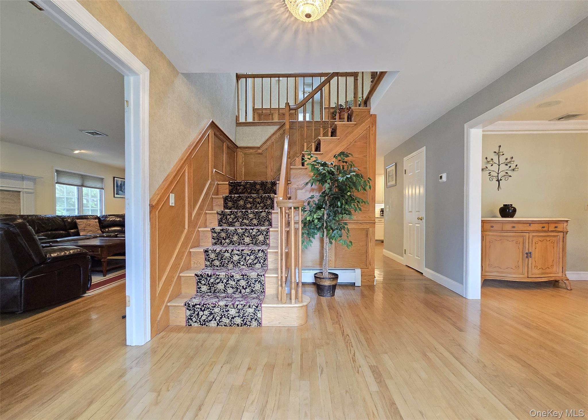 21 Durham Place, Lake Grove, NY 11755