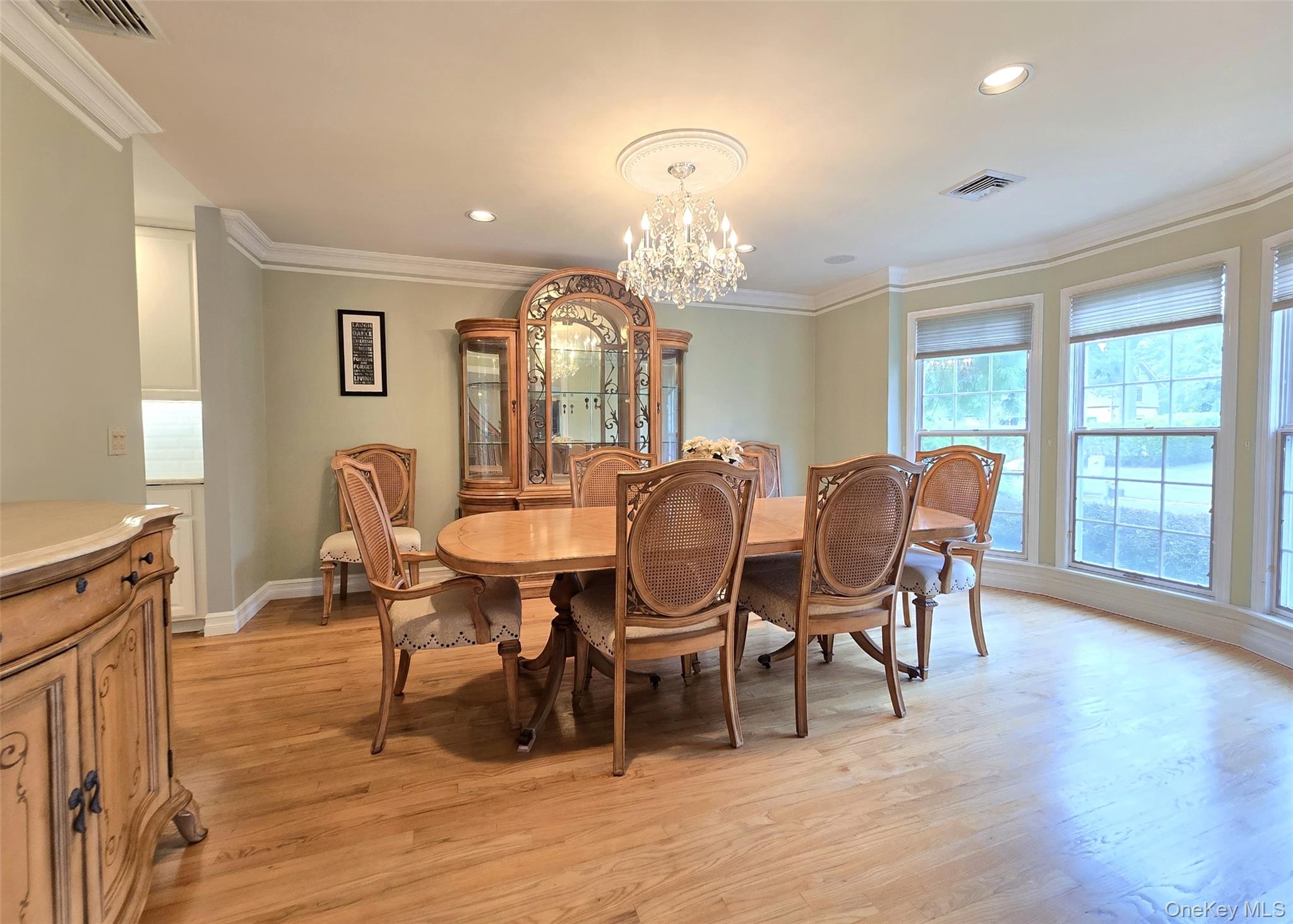 21 Durham Place, Lake Grove, NY 11755