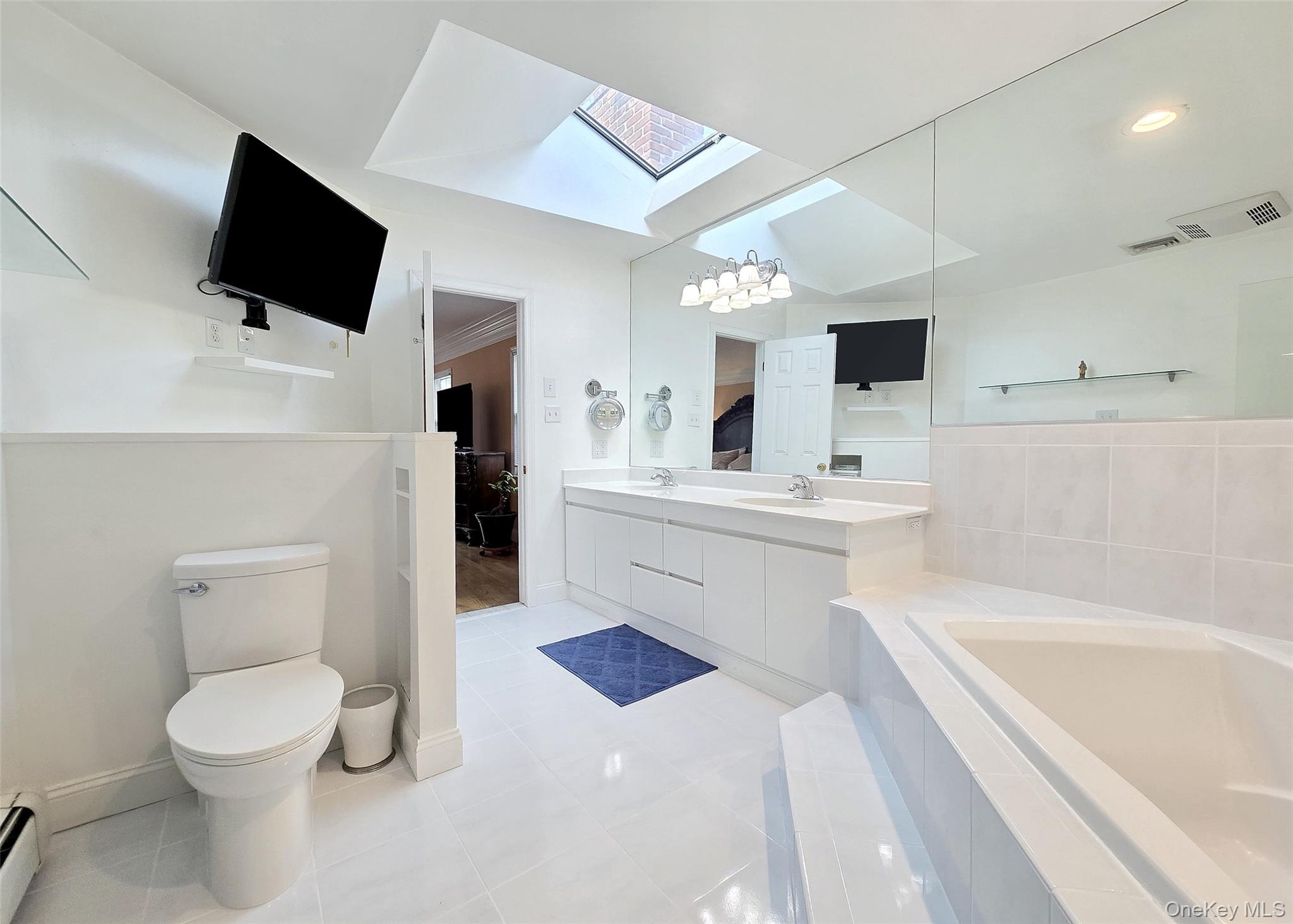 21 Durham Place, Lake Grove, NY 11755