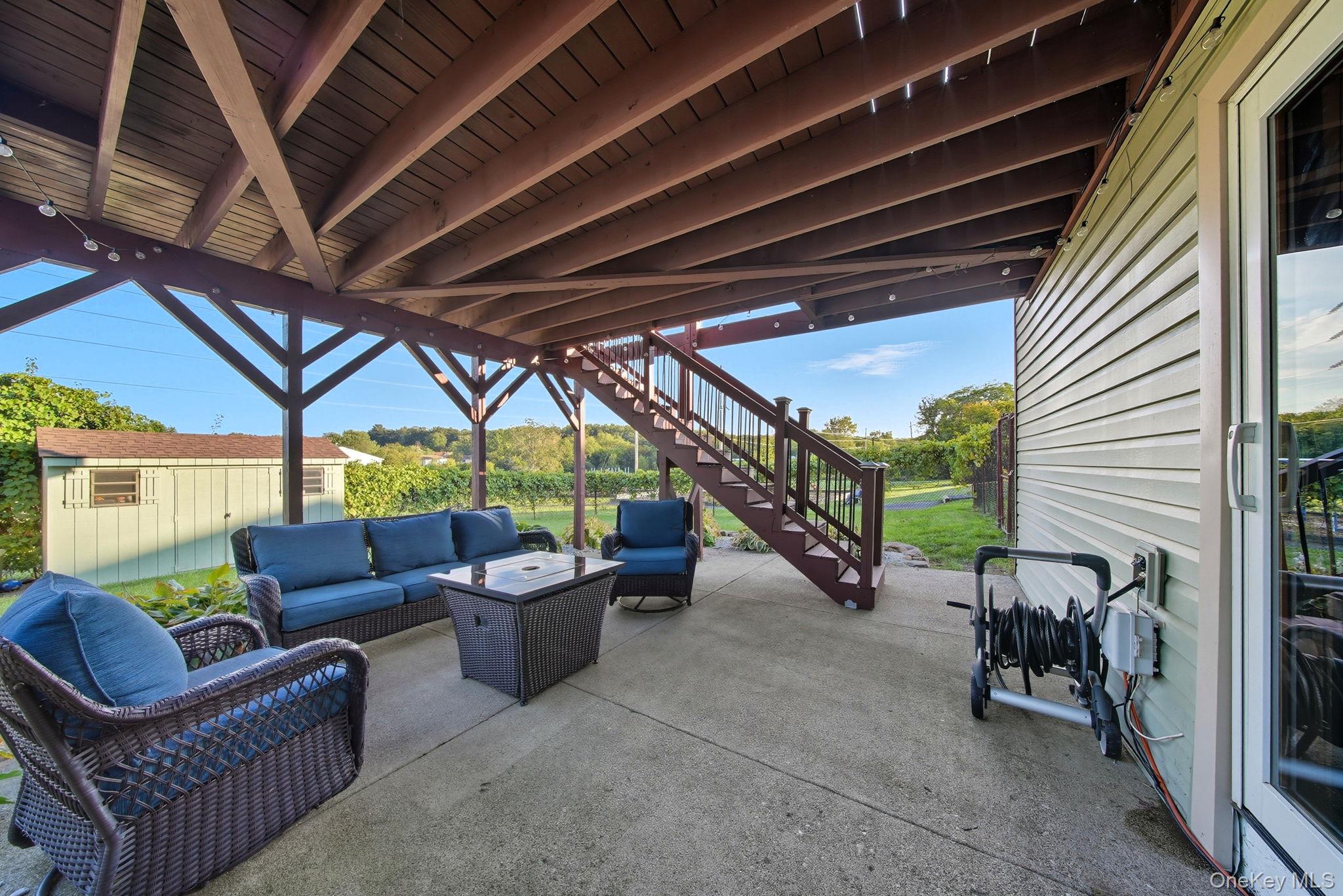 33 Red Barn Lane, Middletown, NY 10940