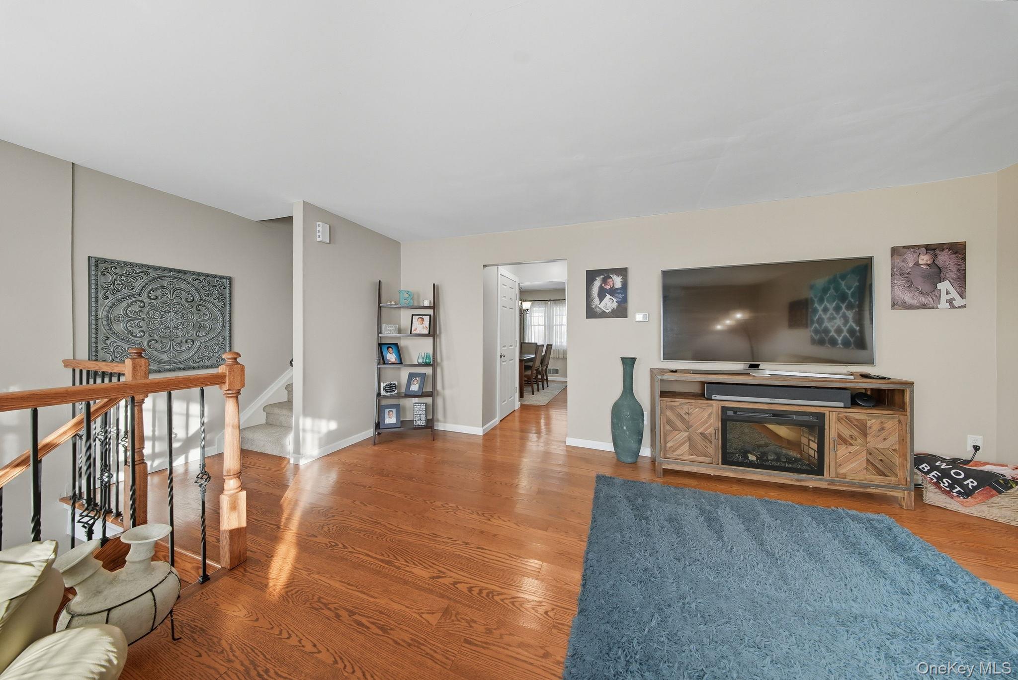 33 Red Barn Lane, Middletown, NY 10940