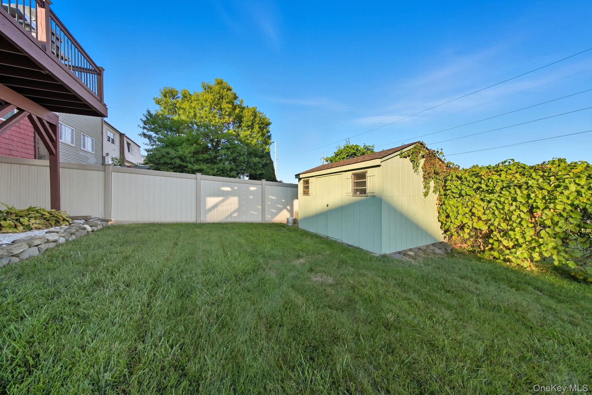 33 Red Barn Lane, Middletown, NY 10940