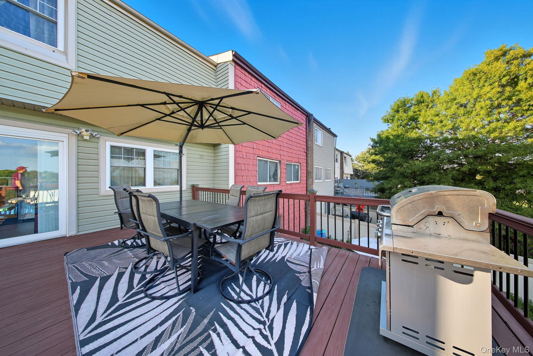 33 Red Barn Lane, Middletown, NY 10940