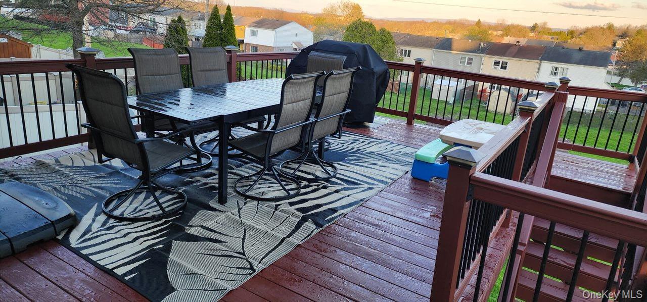 33 Red Barn Lane, Middletown, NY 10940