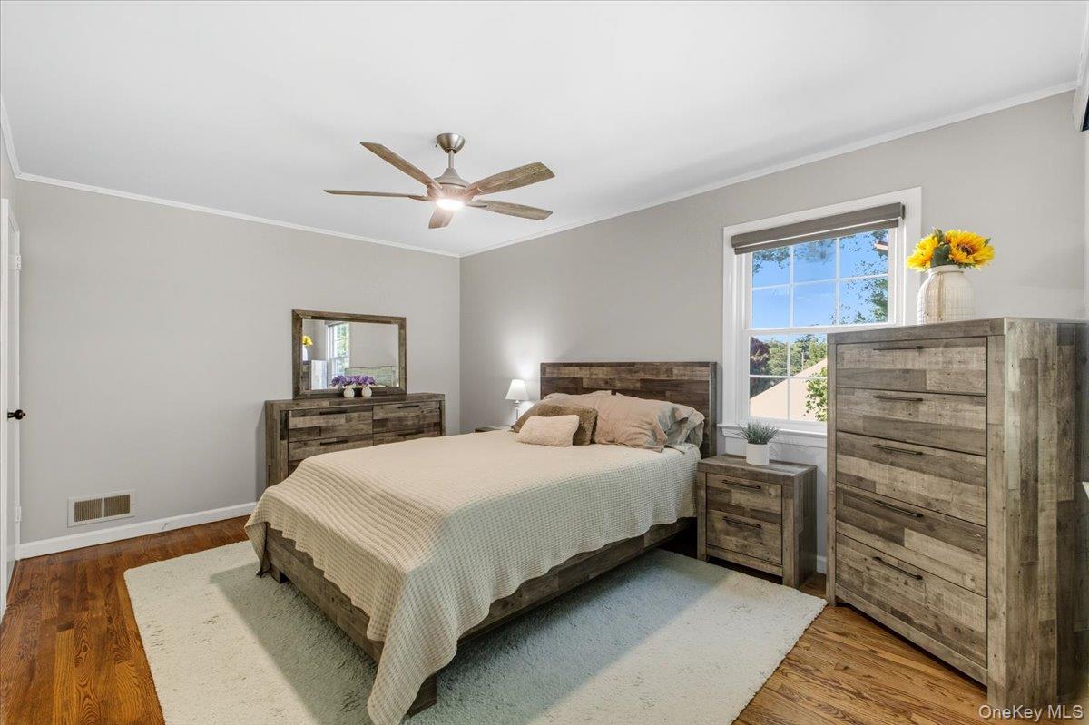 15 Carlyle Place, Hartsdale, NY 10530