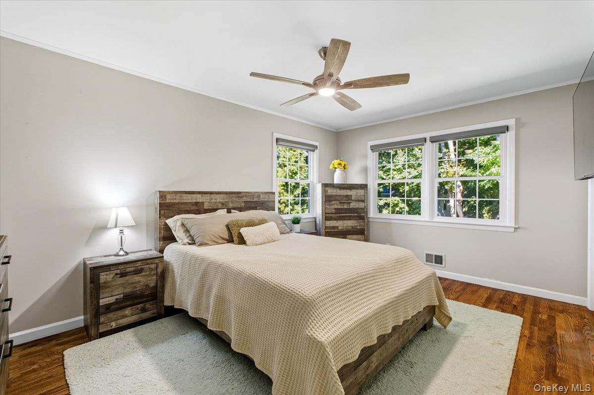 15 Carlyle Place, Hartsdale, NY 10530