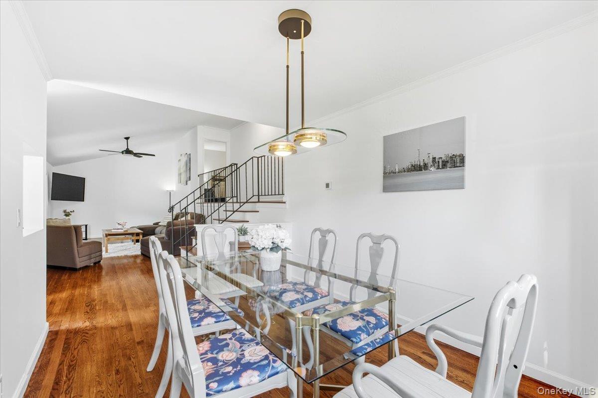 15 Carlyle Place, Hartsdale, NY 10530