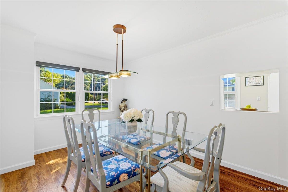 15 Carlyle Place, Hartsdale, NY 10530