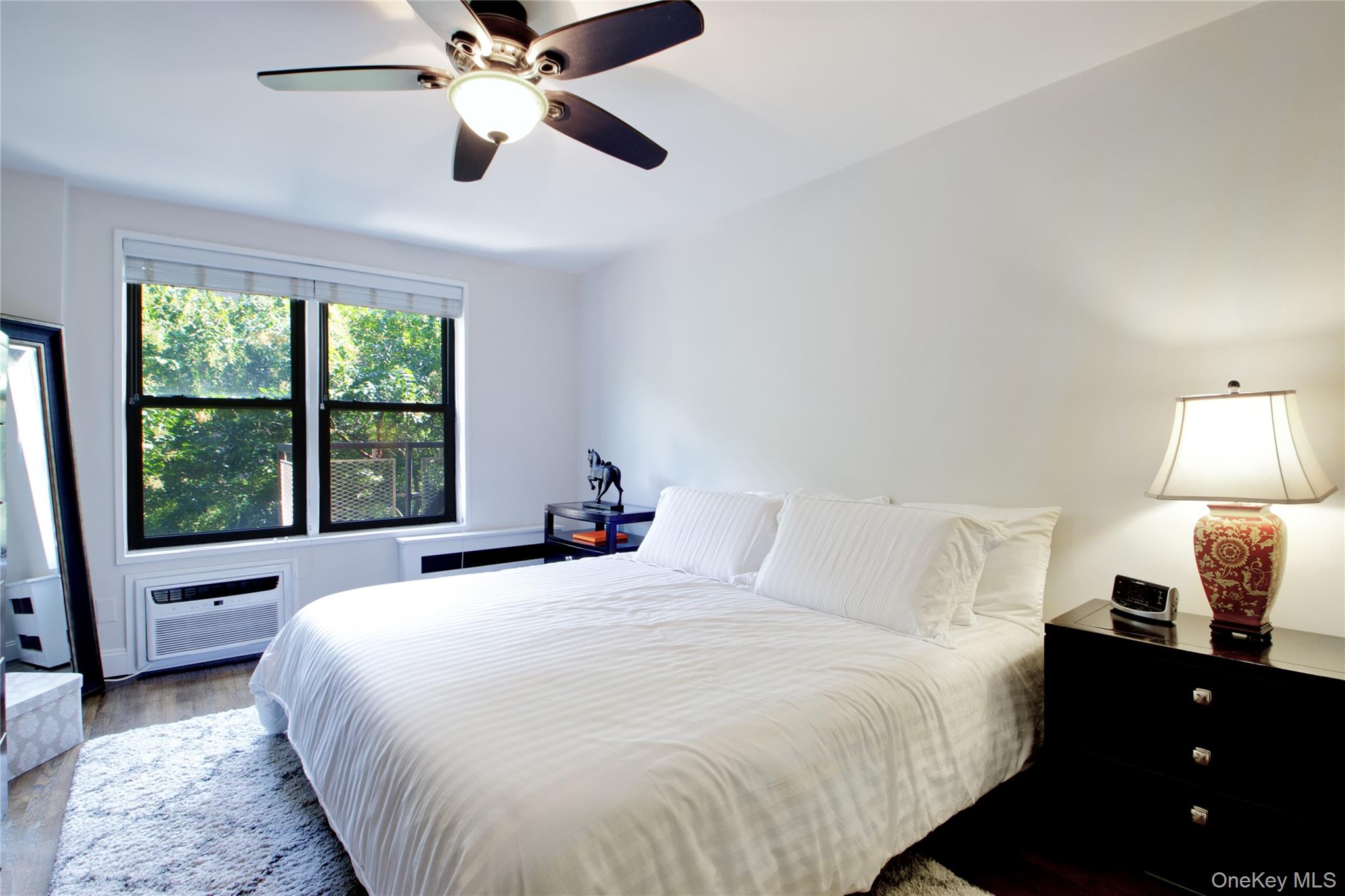 3 Birchwood Court # 2G, Mineola, NY 11501