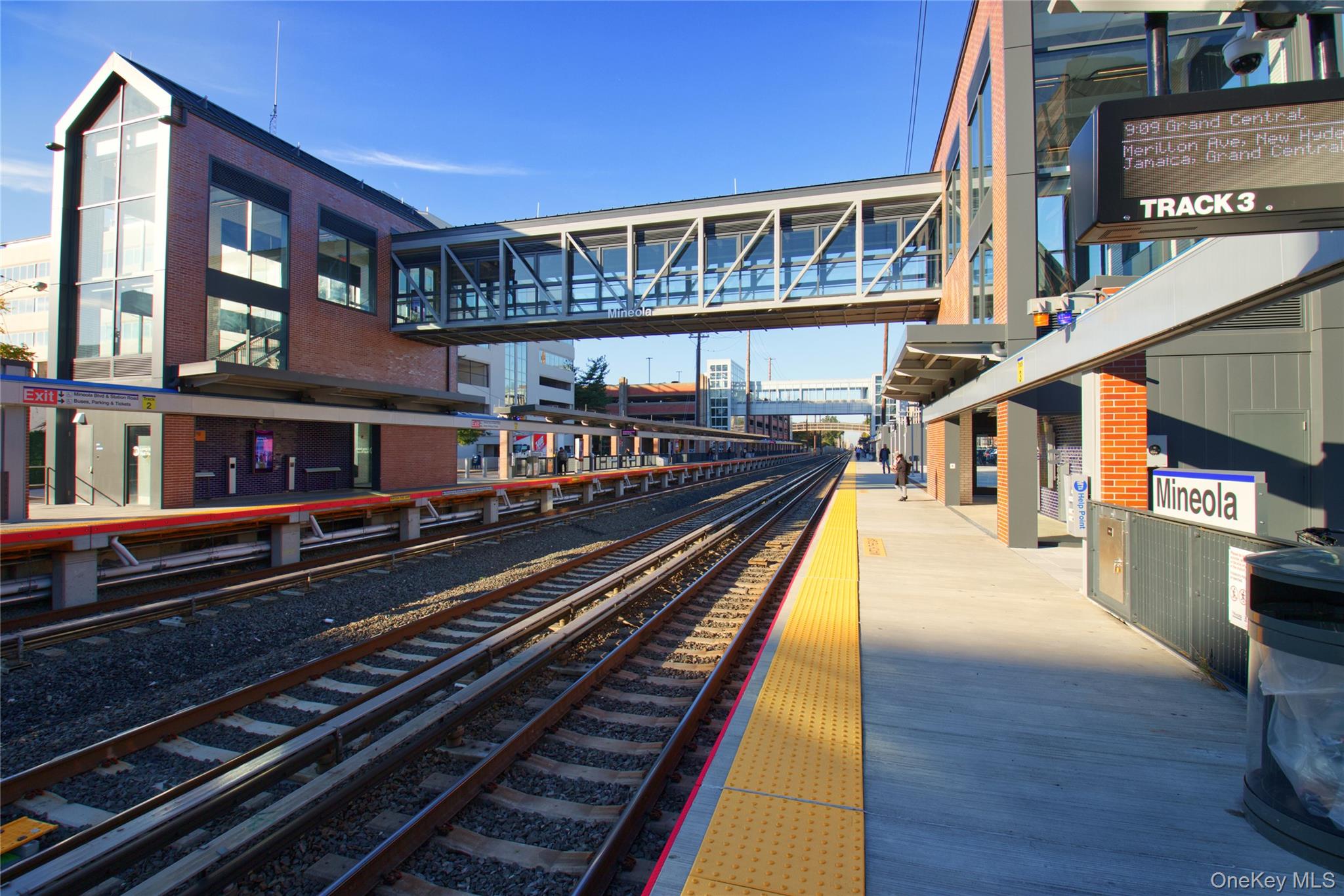 3 Birchwood Court # 2G, Mineola, NY 11501