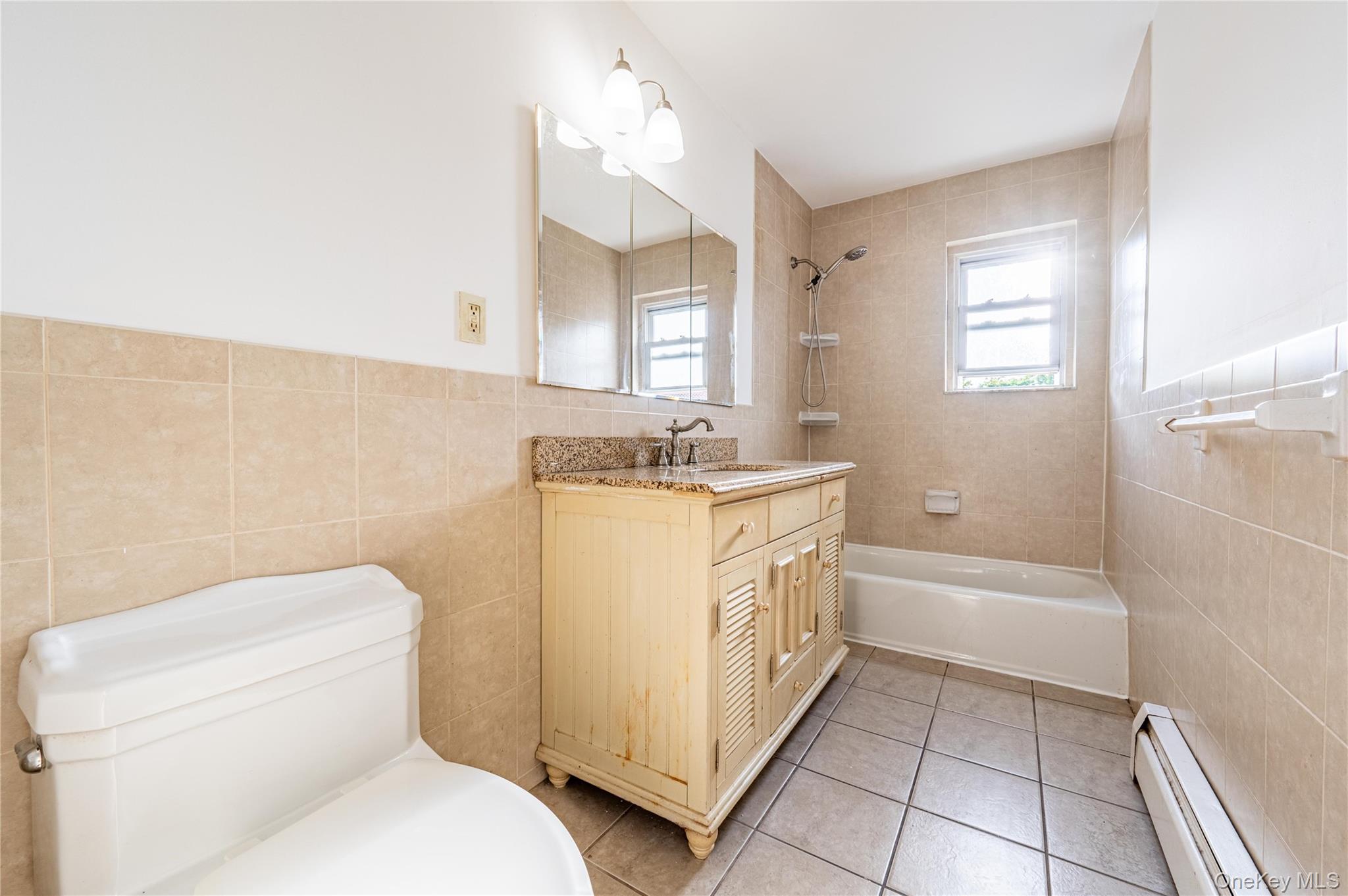 1027 Throggmorton Avenue, Bronx, NY 10465