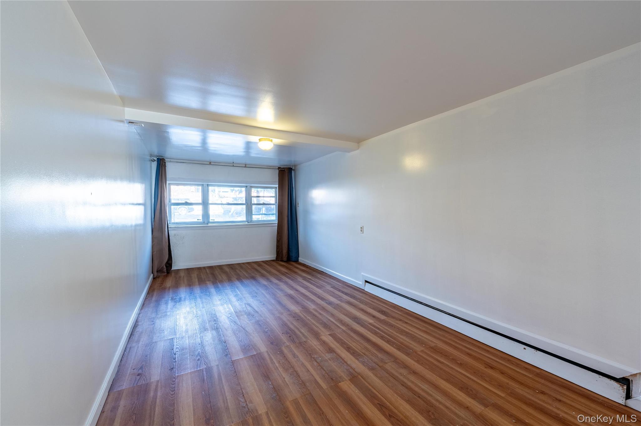 1027 Throggmorton Avenue, Bronx, NY 10465