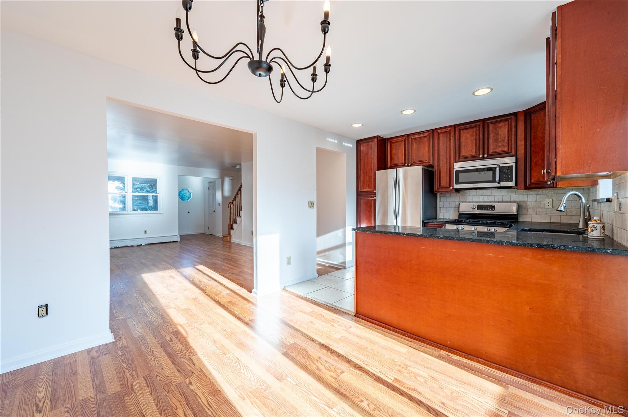 1027 Throggmorton Avenue, Bronx, NY 10465