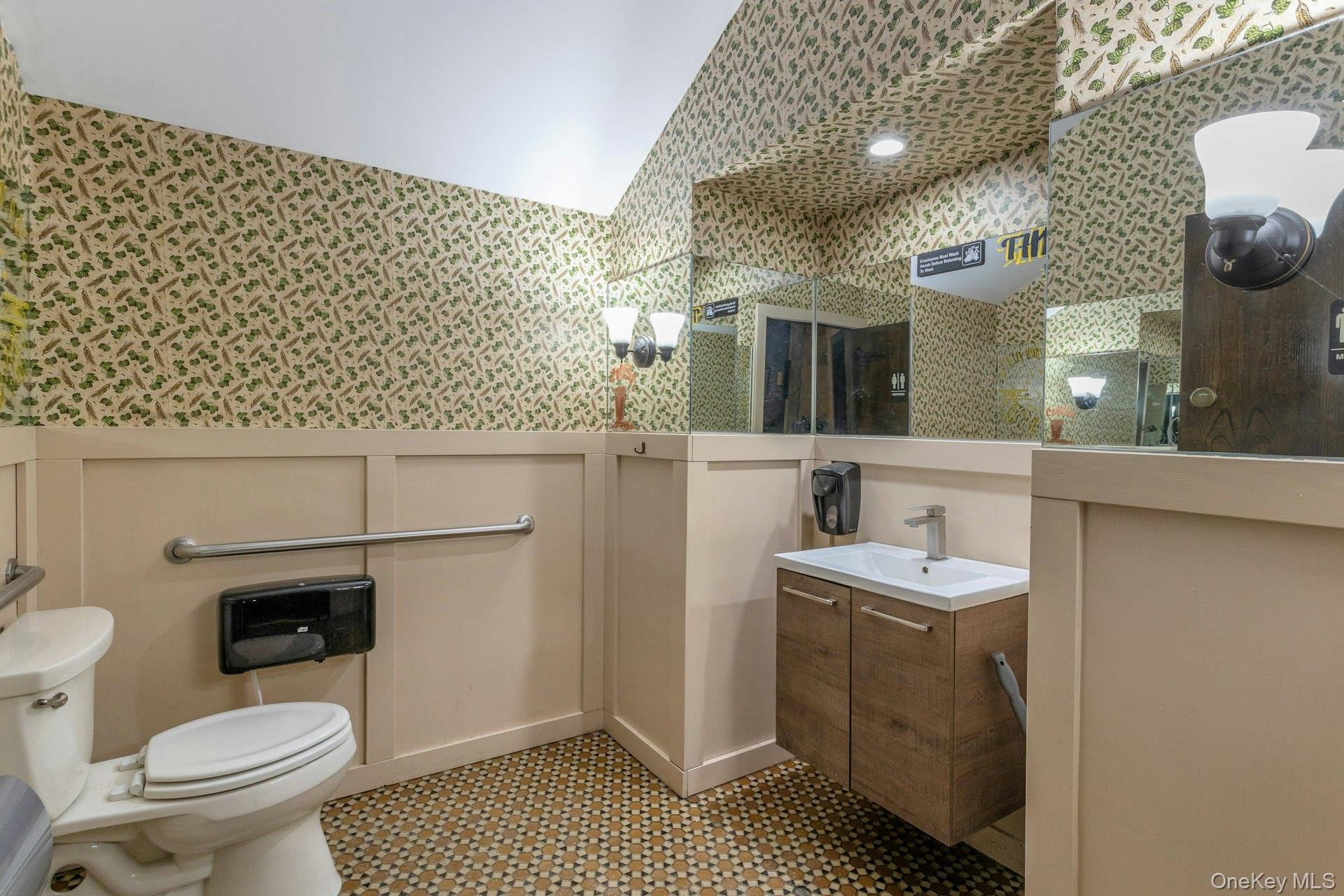 1715 E Main Street, Mohegan Lake, NY 10547