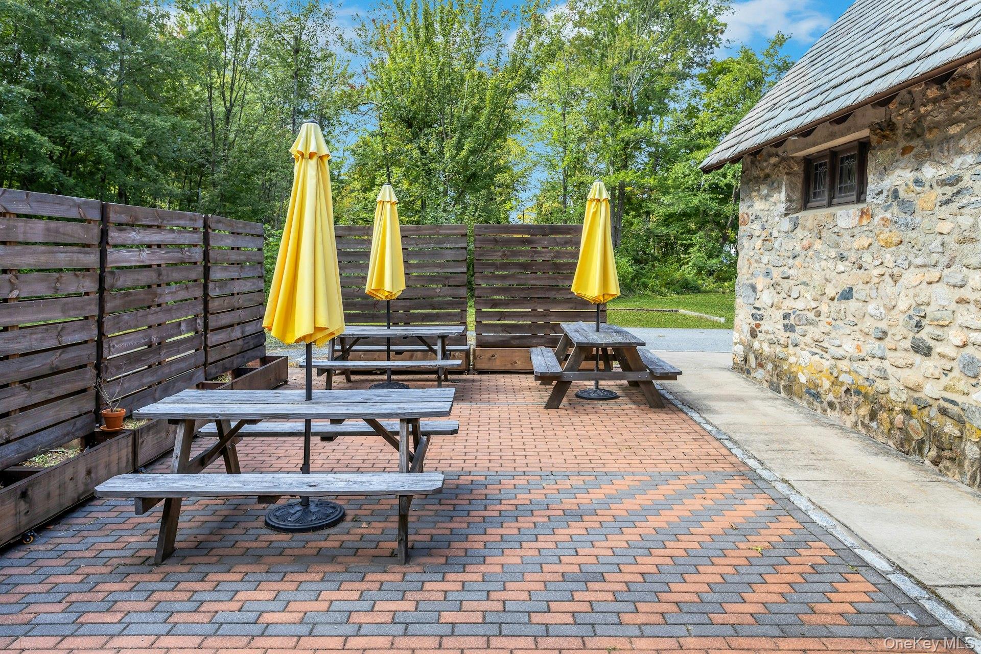 1715 E Main Street, Mohegan Lake, NY 10547