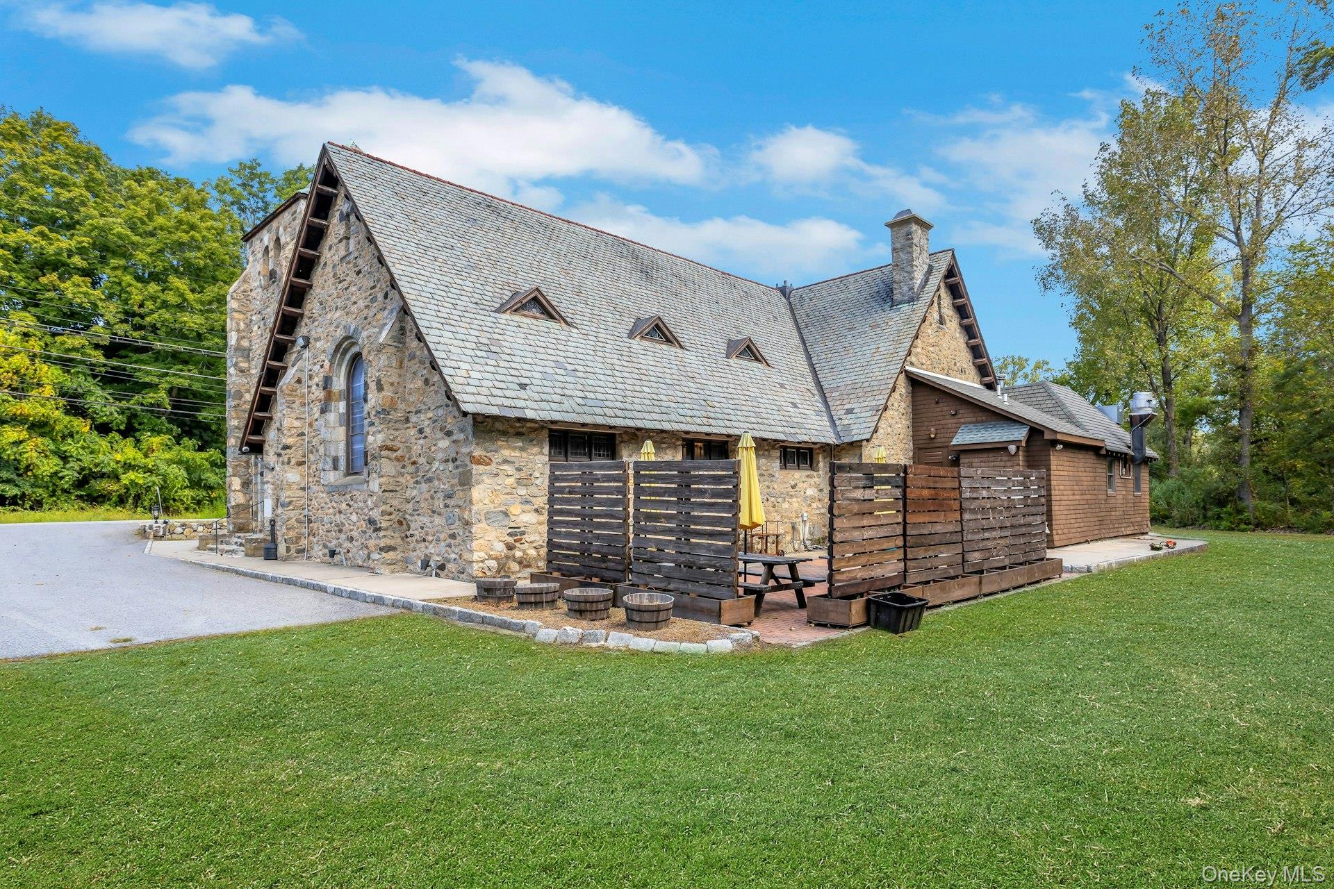 1715 E Main Street, Mohegan Lake, NY 10547