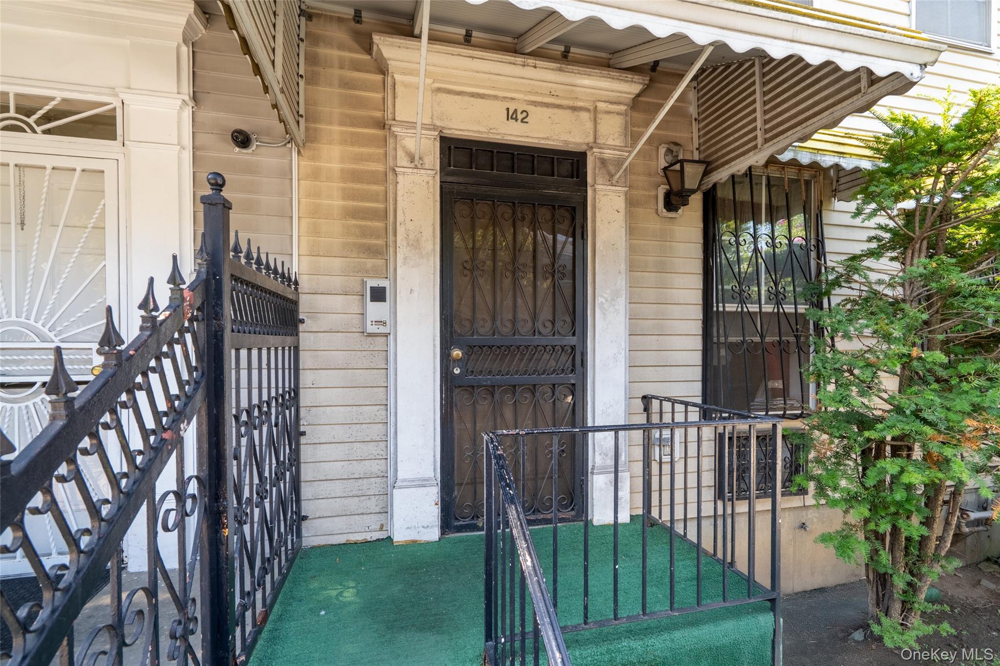 142 W 175th Street, Bronx, NY 10453