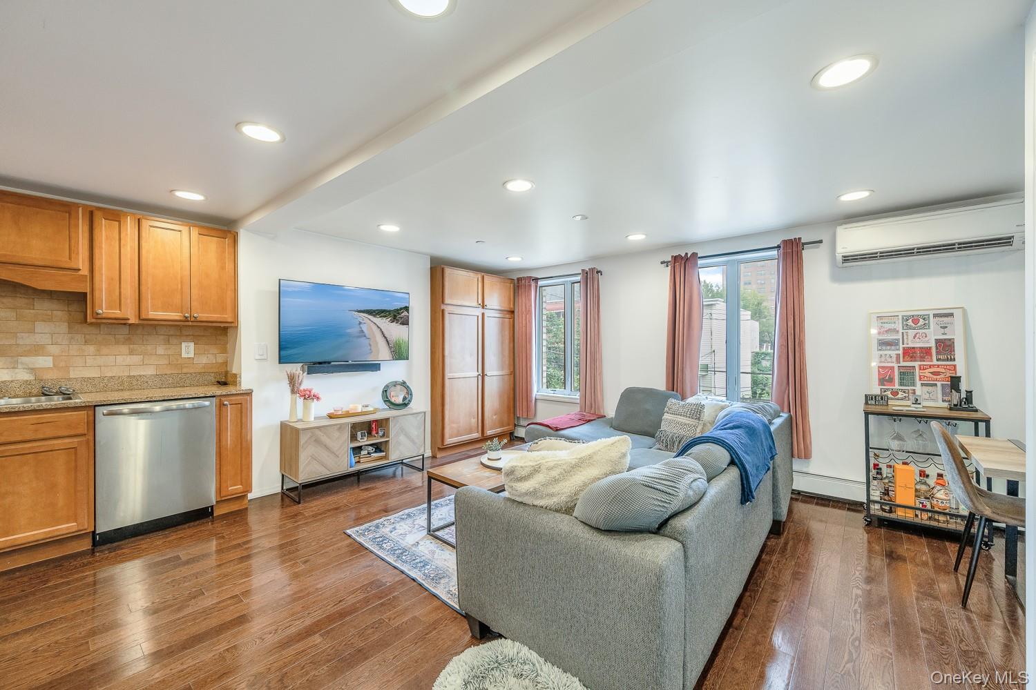 21-05 33rd Avenue, Astoria, NY 11106