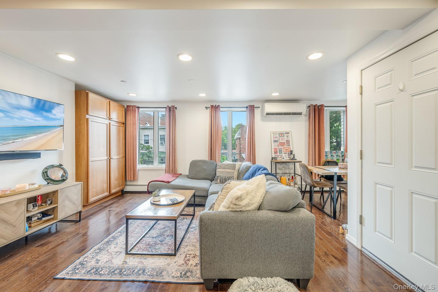 21-05 33rd Avenue, Astoria, NY 11106