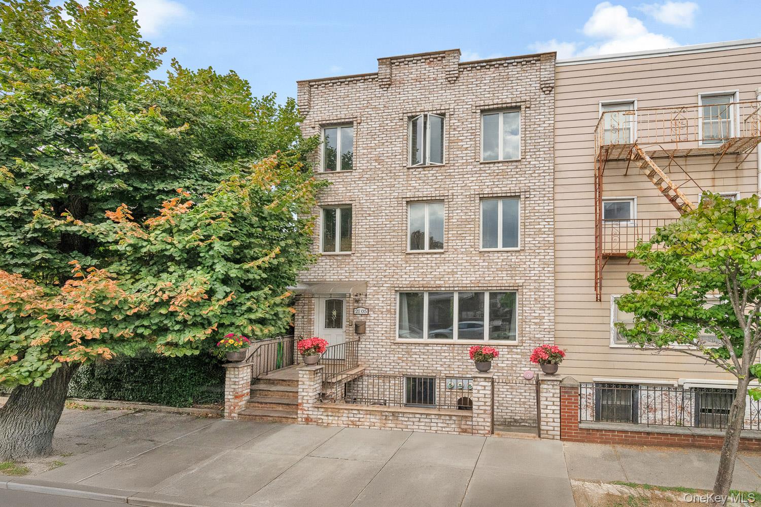 21-05 33rd Avenue, Astoria, NY 11106