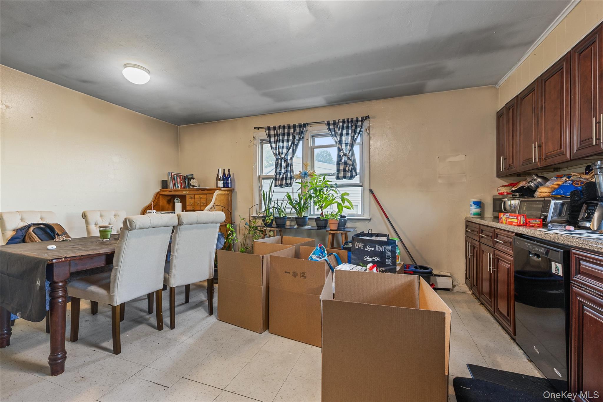 372 Sommerville Place, Yonkers, NY 10703