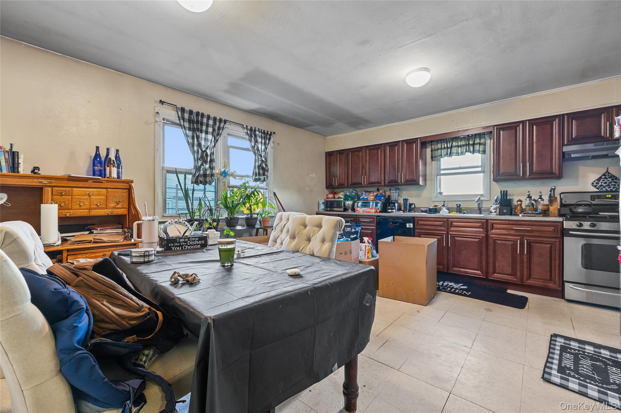 372 Sommerville Place, Yonkers, NY 10703