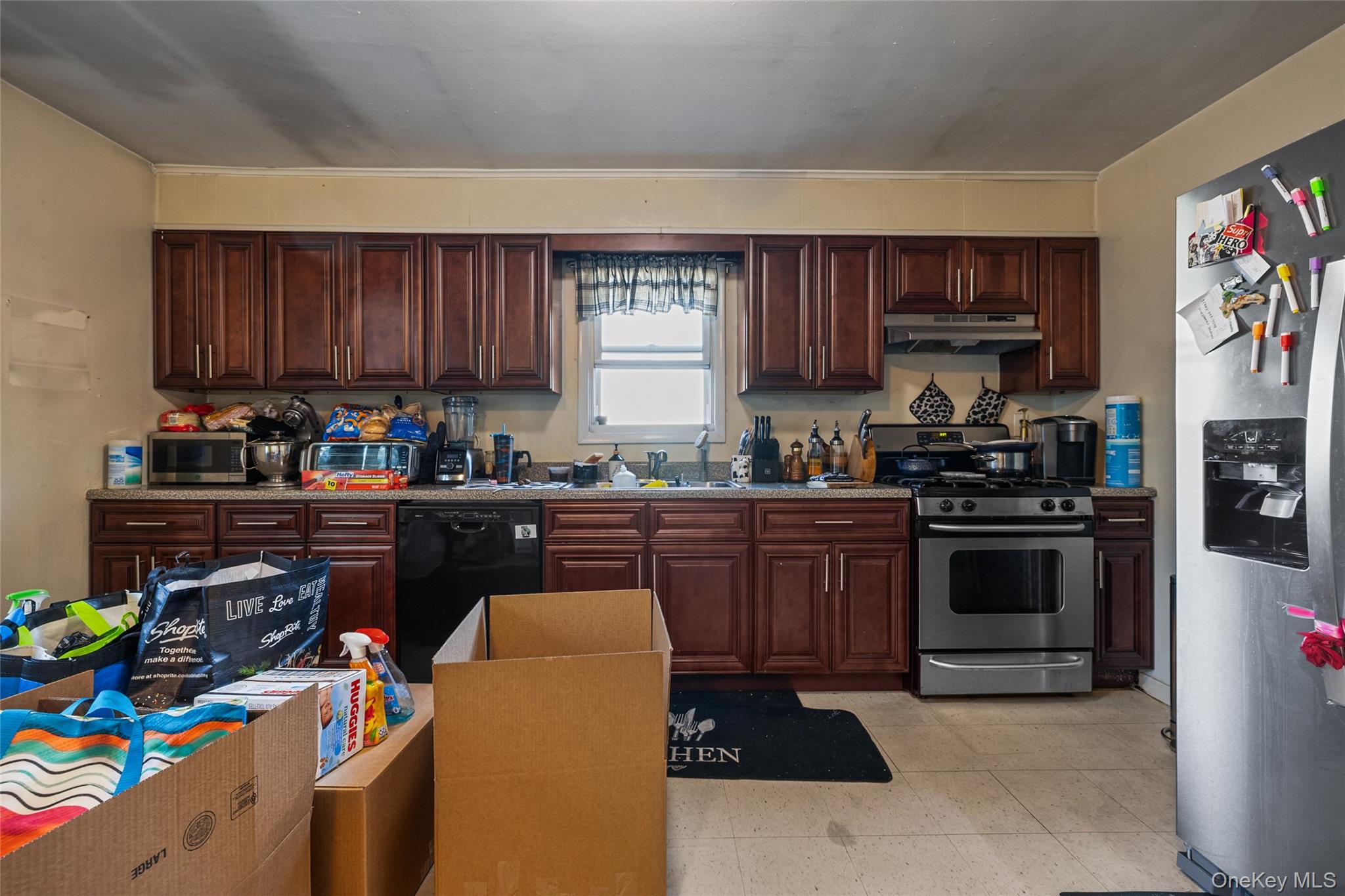 372 Sommerville Place, Yonkers, NY 10703