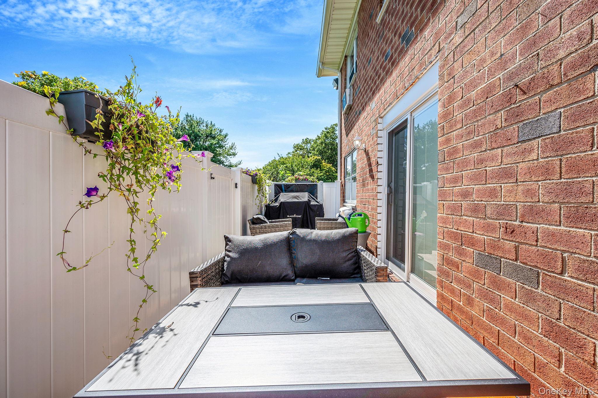 460 Old Town Rd # 7G, Port Jefferson Station, NY 11776