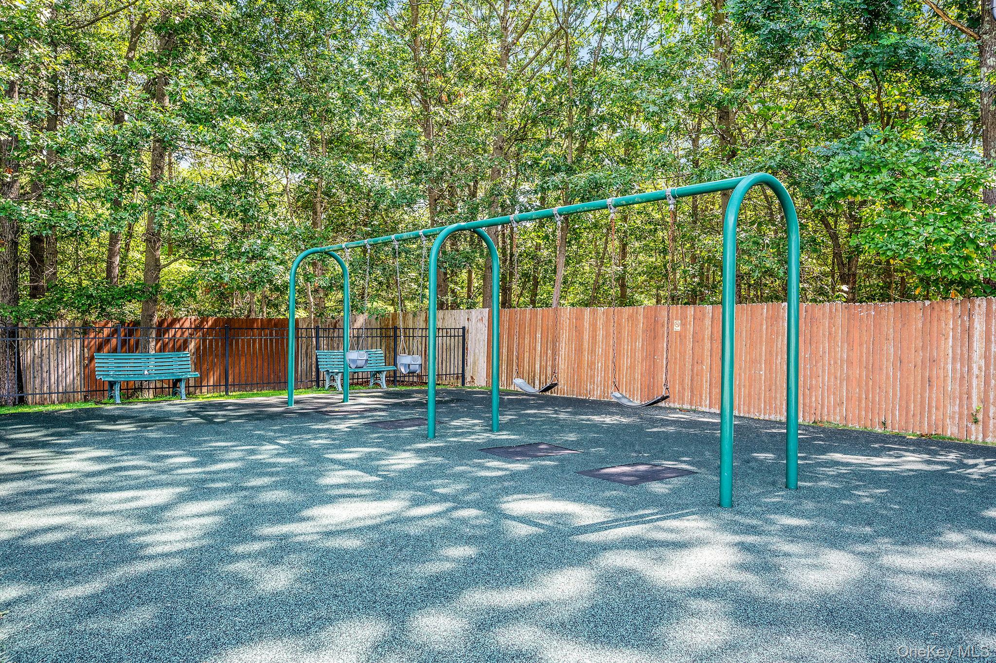 460 Old Town Rd # 7G, Port Jefferson Station, NY 11776