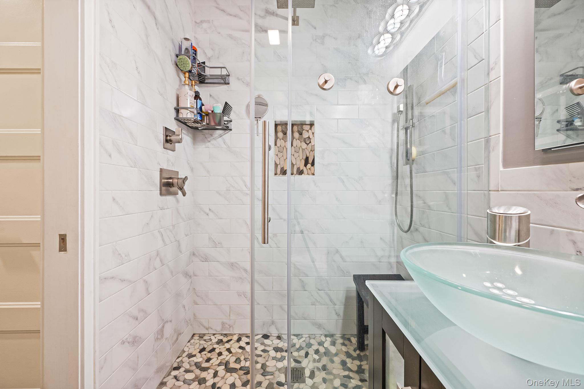 460 Old Town Rd # 7G, Port Jefferson Station, NY 11776