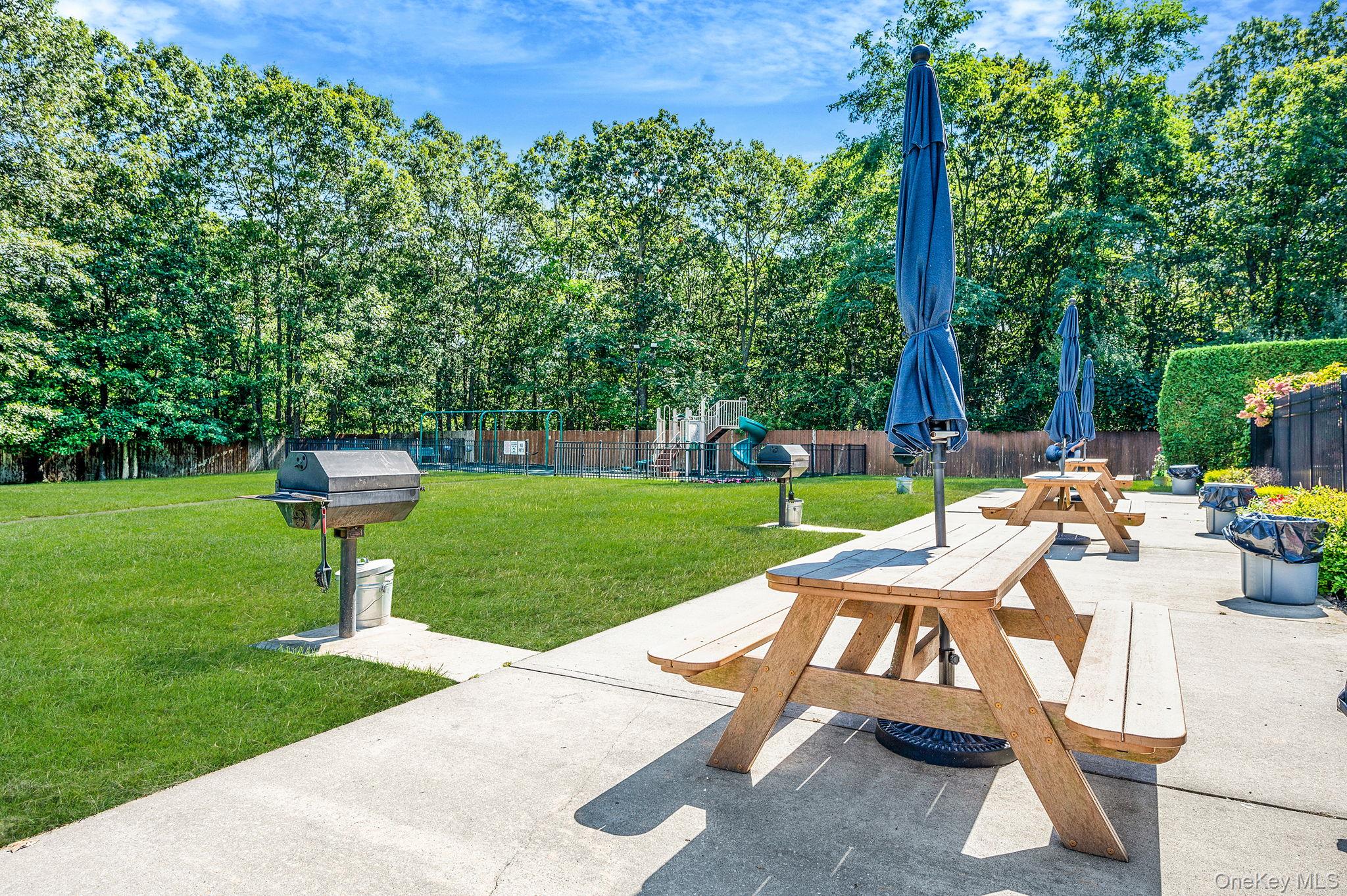 460 Old Town Rd # 7G, Port Jefferson Station, NY 11776