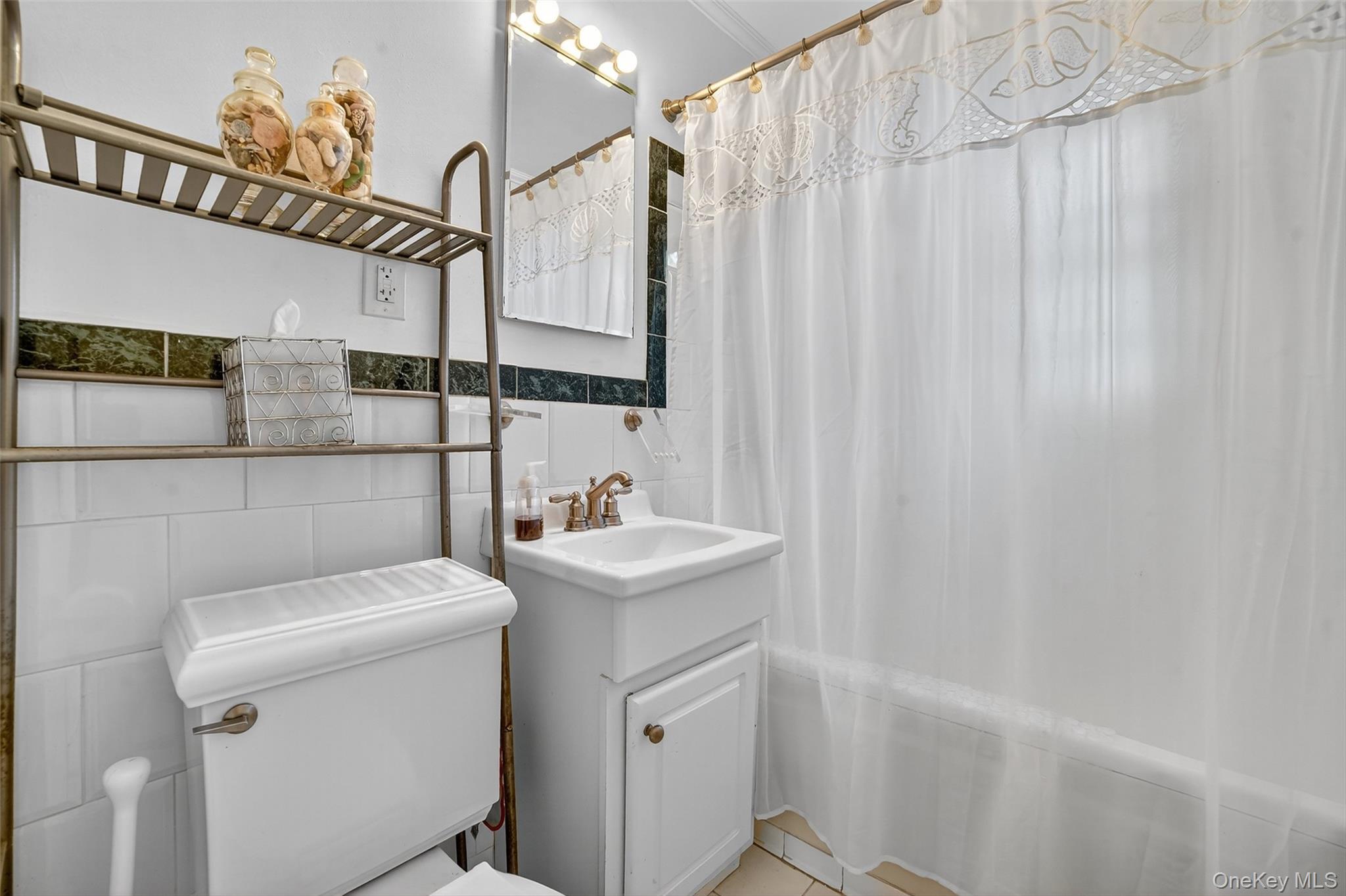 102 Clinton Avenue, New Rochelle, NY 10801