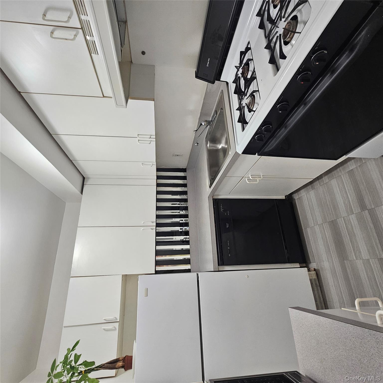 20 Wendell Street # E2, Hempstead, NY 11550