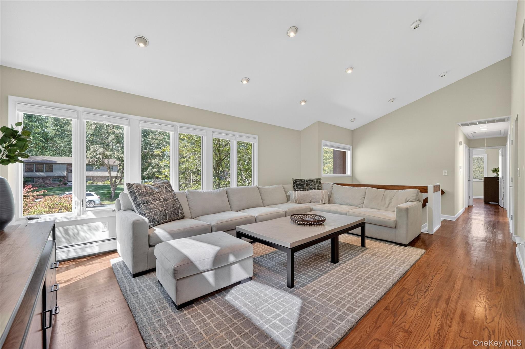 11 Saymor Drive, Bardonia, NY 10954