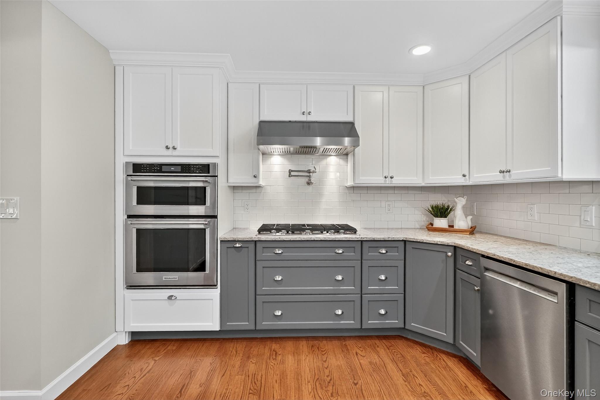 11 Saymor Drive, Bardonia, NY 10954