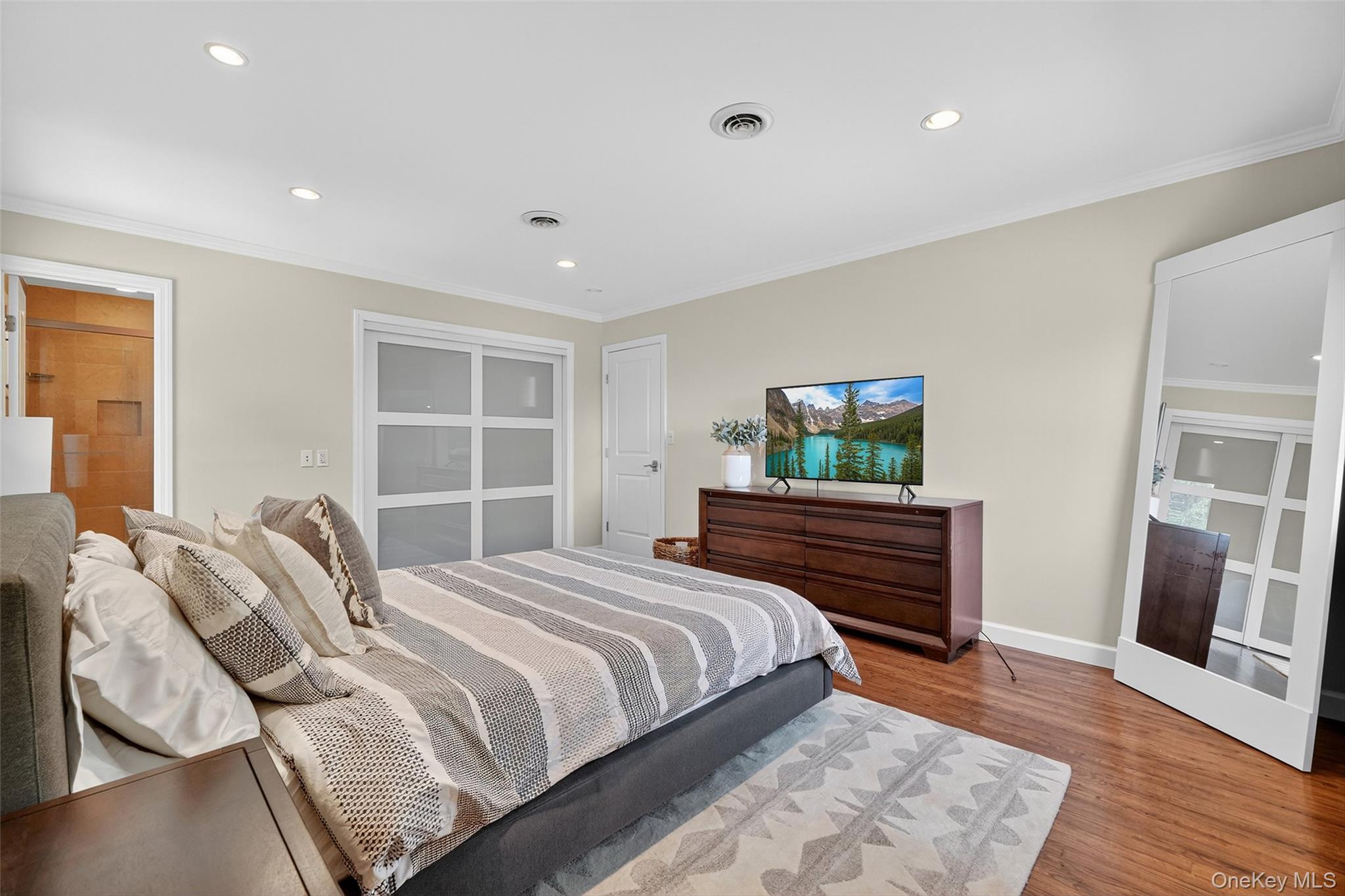 11 Saymor Drive, Bardonia, NY 10954