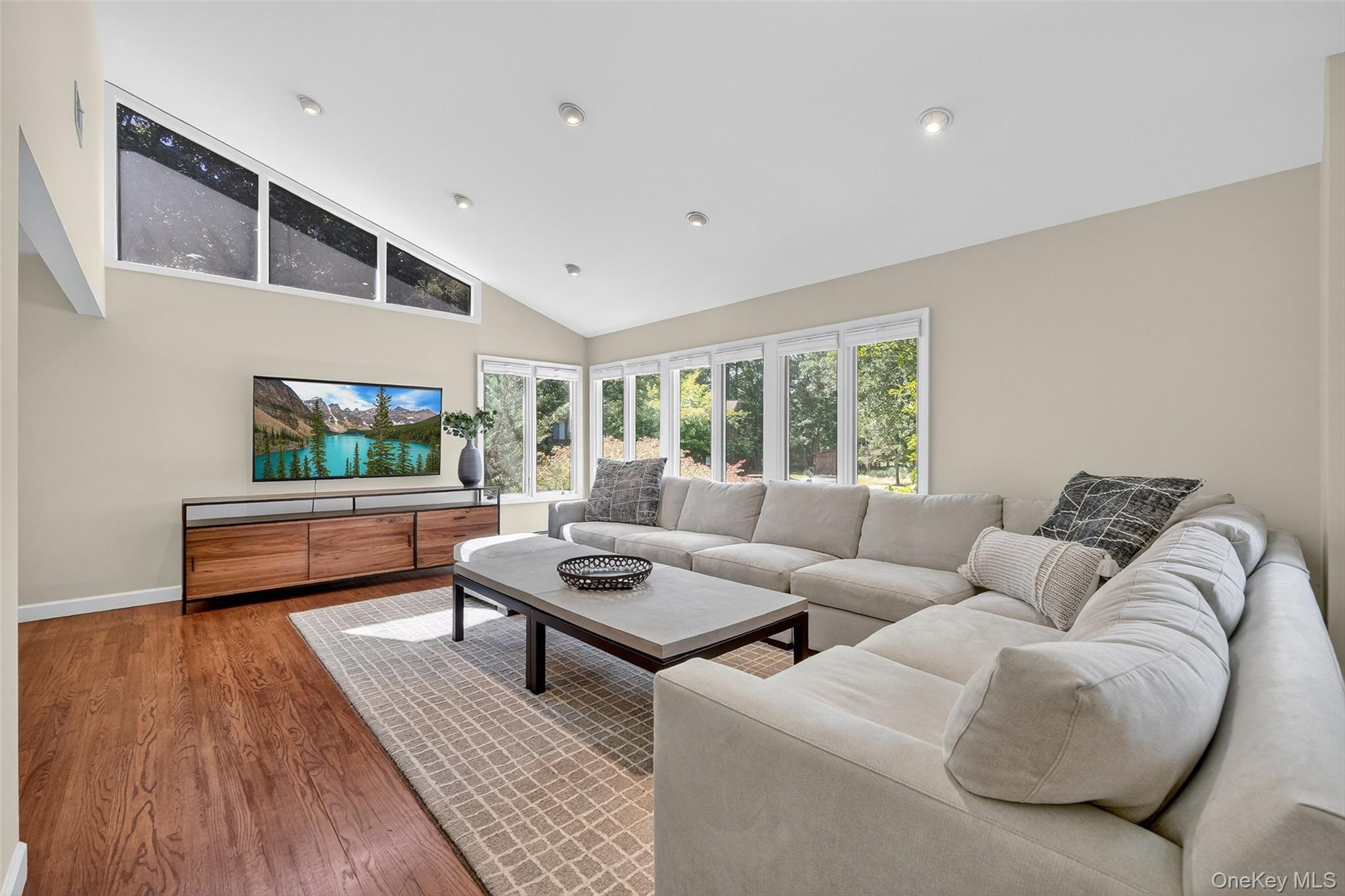 11 Saymor Drive, Bardonia, NY 10954